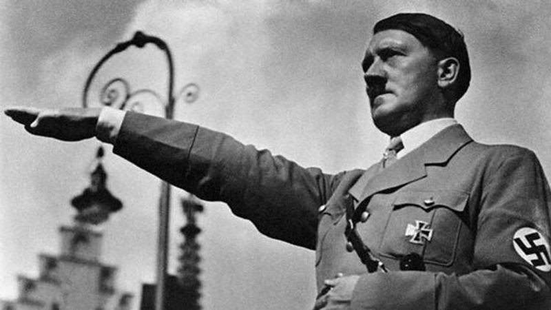Adolf Hitler Kimdir? Tüm Detaylarıyla