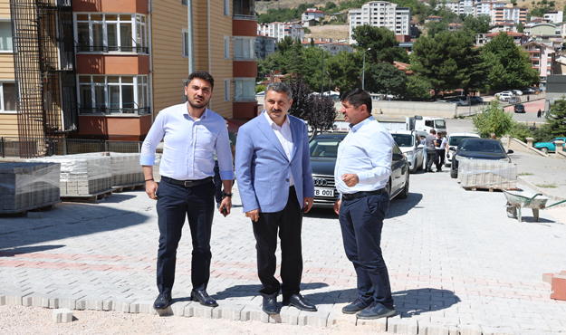 Tokat Belediye Başkanı Eyüp Eroğlu, Mahalle Ziyaretleri kapsamında Perakende Mahallesi’nde devam eden çalışmaları yerinde inceledi.