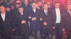Tokat Belediye Başkanı ve Adayı Eyüp Eroğlu, Sulusokak’ta Coşkuyla Devam Eden Seçim Kampanyasını Sürdürdü