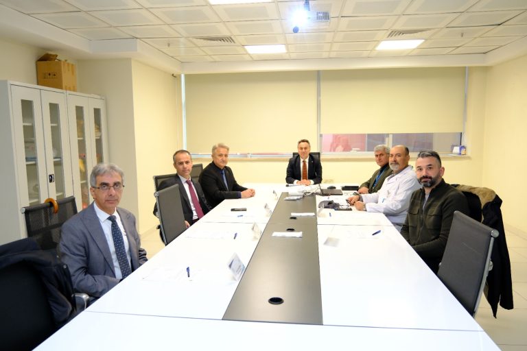 Rektör Prof. Dr. Fatih Yılmaz’dan Hastalara Anlamlı Ziyaret