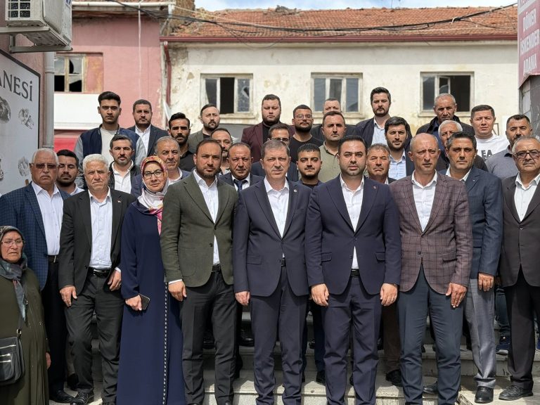 Mustafa Arslan’dan AK Parti İlçe Teşkilatlarına Ziyaret: “İlk Günkü Aşkla Yola Devam”